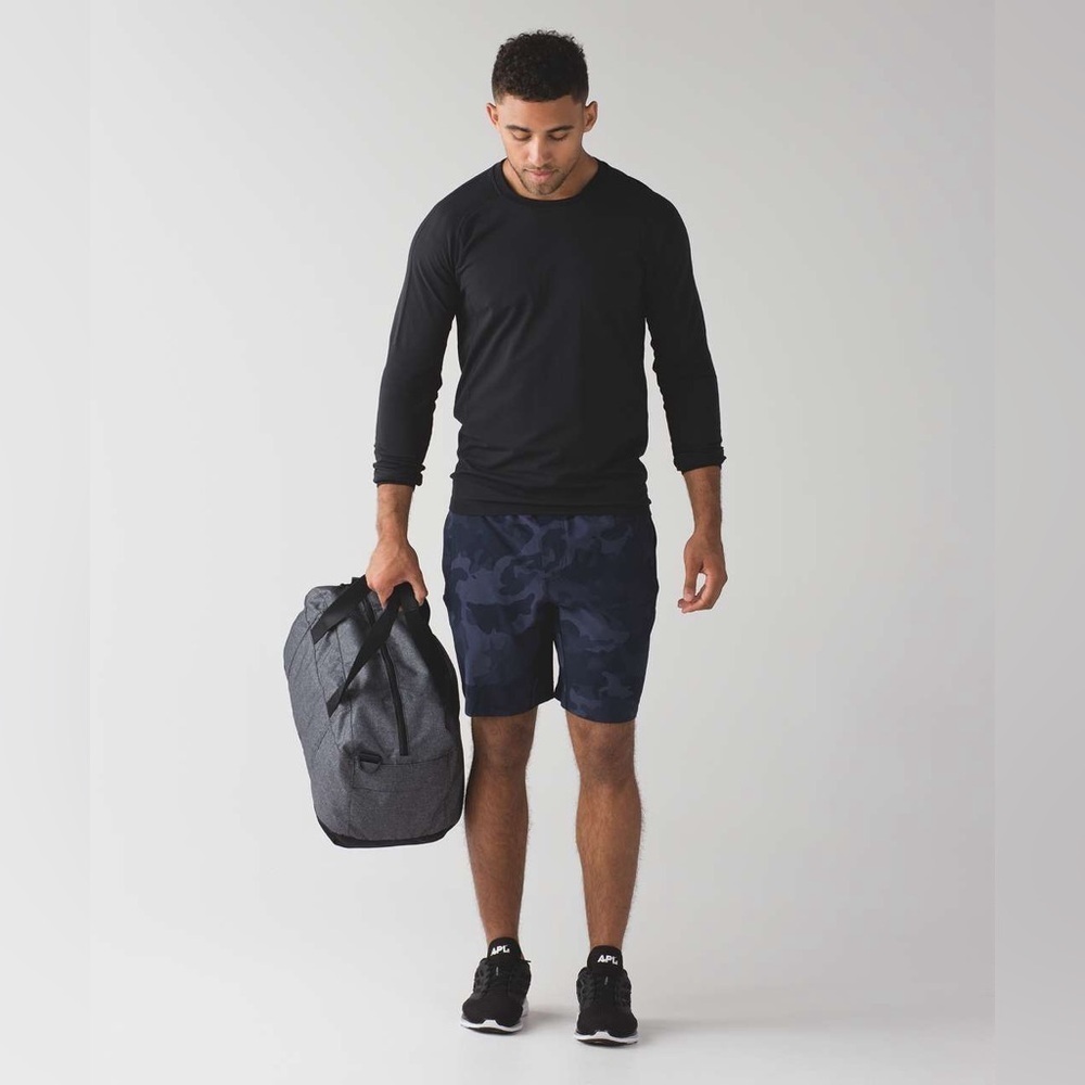 Lululemon Pace Breaker Short 9" Smokescreen Camo Cadet Blue Black Size Small